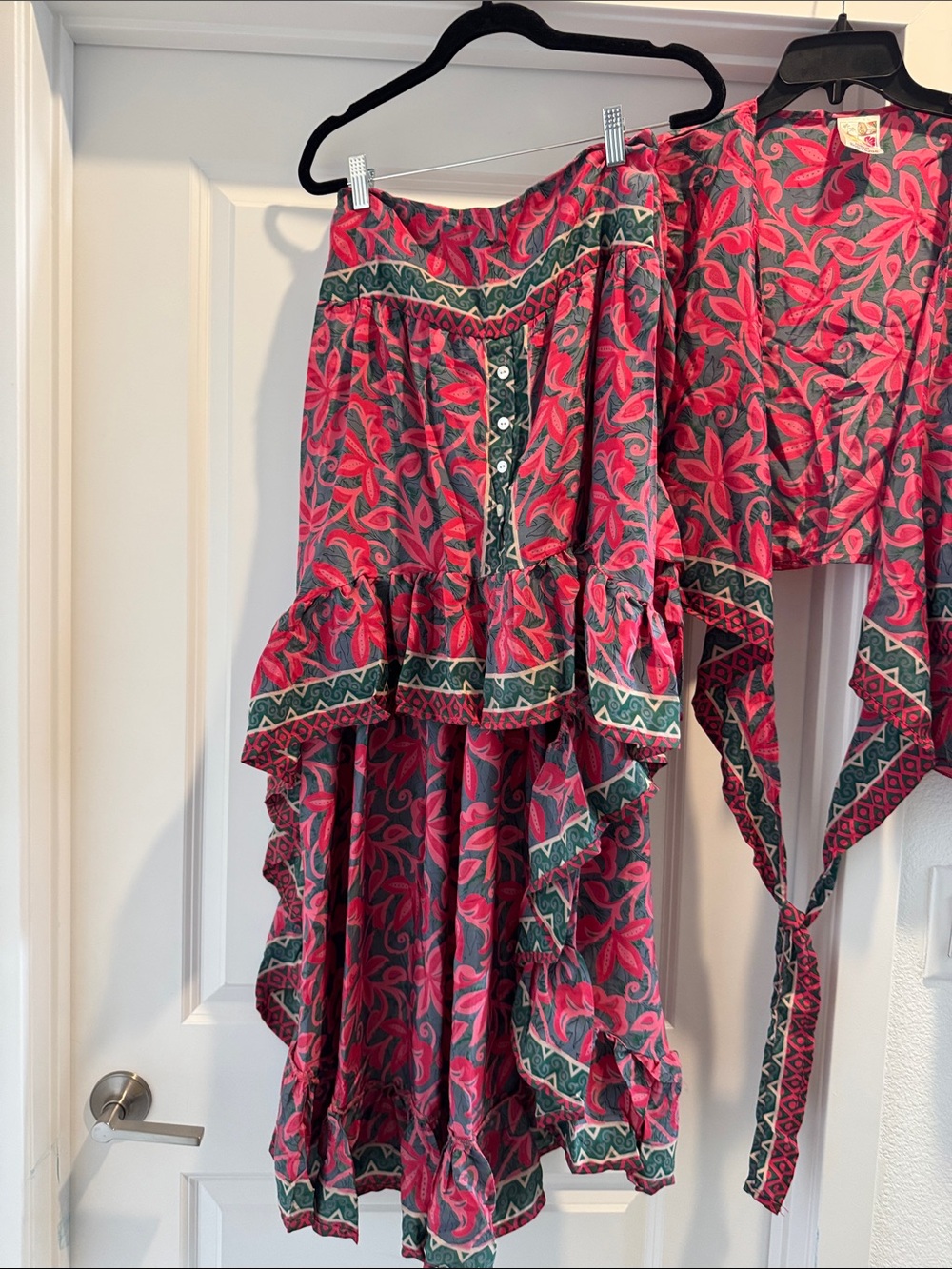 2 piece Boho top and skirt set. - Picture 3 of 5